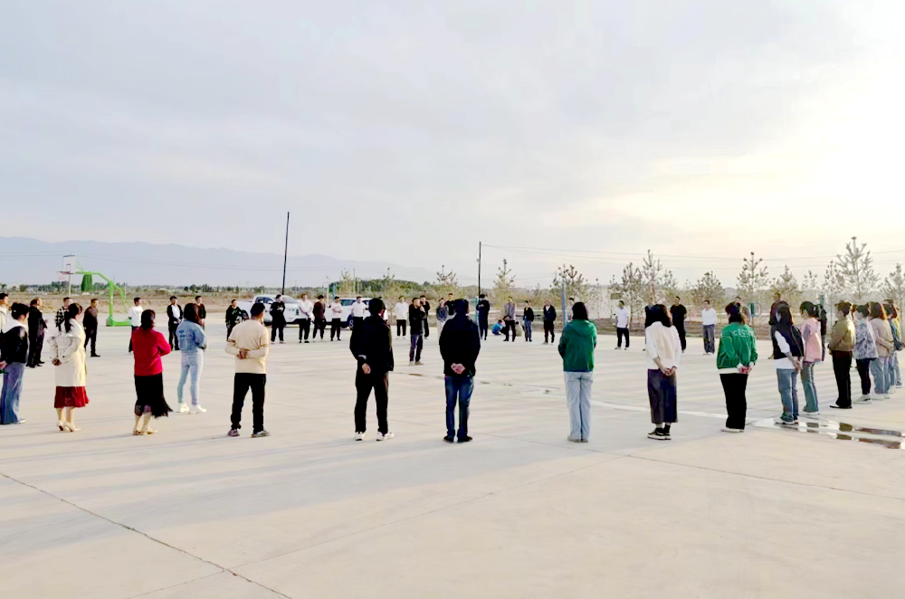 牧場(chǎng)里的歡樂(lè)與成長(zhǎng)——甘肅前進(jìn)牧業(yè)燕塘傳祁牧場(chǎng)和隴黔牧場(chǎng)分別組織開(kāi)展團(tuán)建活動(dòng)