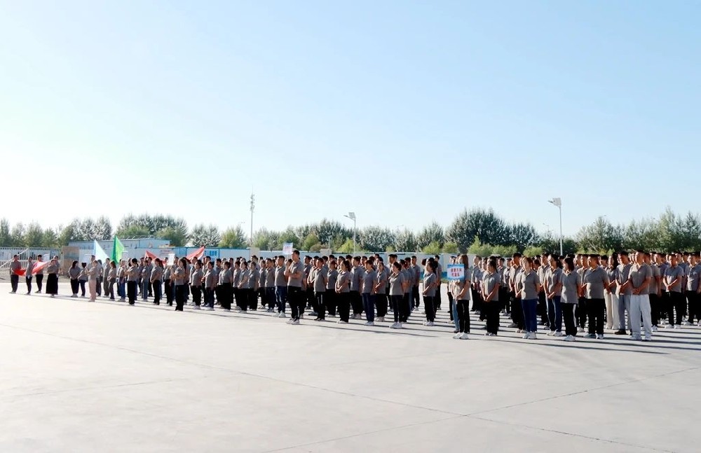 點燃青春夢想，共建和諧甘味——甘肅前進集團傳祁甘味乳業(yè)第一屆“傳祁甘味杯”職工運動會開幕