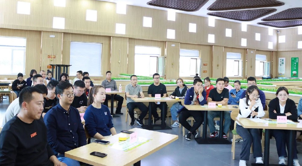 比學(xué)趕超·守護(hù)舌尖安全——傳祁甘味乳業(yè)開展食品安全知識(shí)競賽