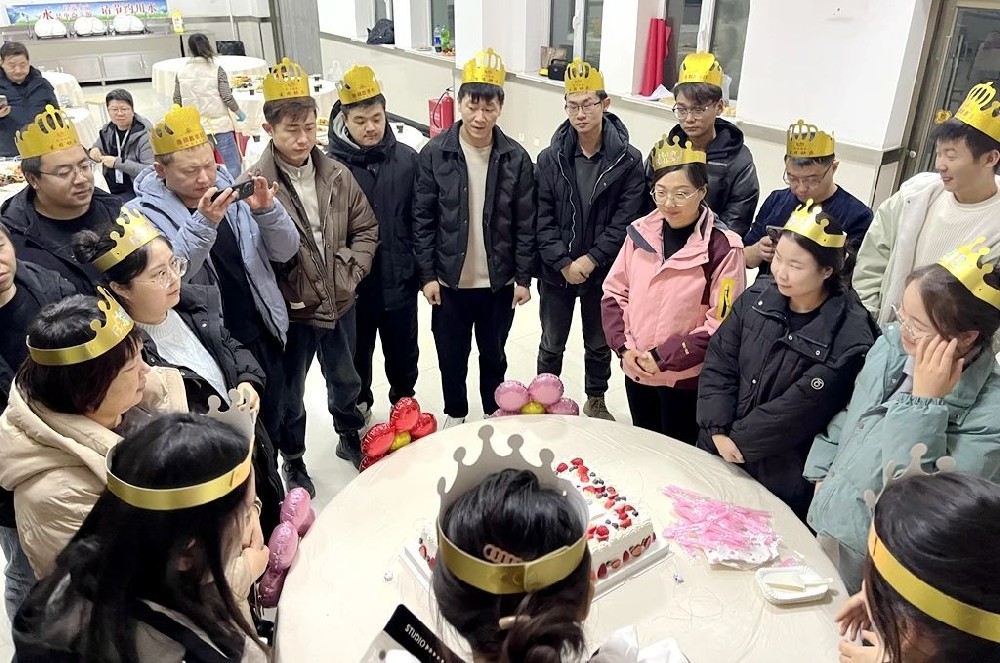 冬日暖情，共賀生辰——甘肅傳祁乳業(yè)四季度員工生日會(huì)成功舉辦