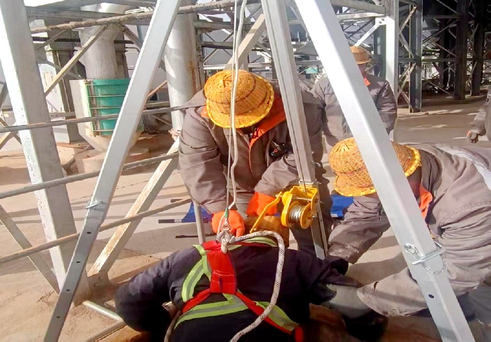 甘肅圣康源開展有限空間作業(yè)事故應急救援演練