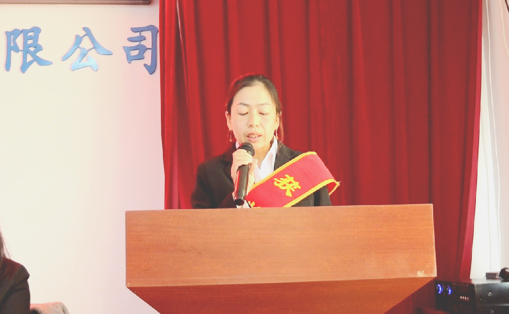 以夢(mèng)為馬綻芳華，巾幗逐夢(mèng)向前進(jìn)