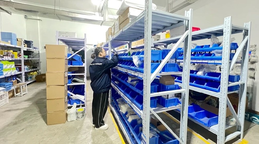 解鎖放心好奶的“幕后密碼”：庫管員嚴(yán)陣以待做好物資保障工作