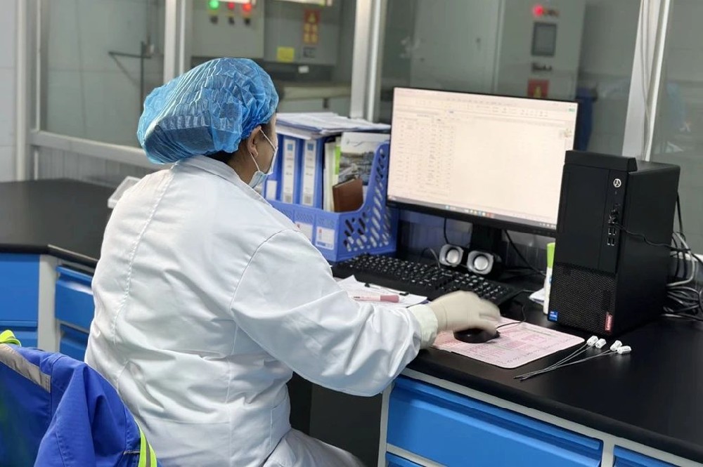 晨光下的堅(jiān)守