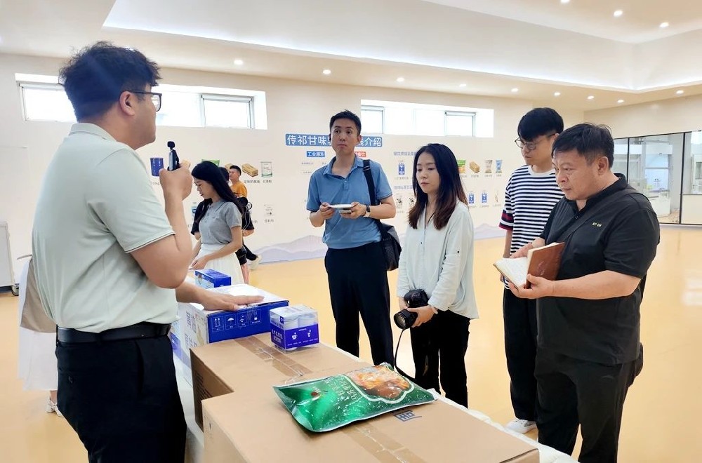 人民日報社“光影中國”調(diào)研組到甘肅傳祁甘味乳業(yè)專題調(diào)研