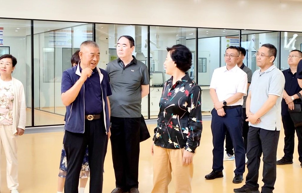 省政協(xié)黨組副書記、副主席何偉到甘肅傳祁甘味乳業(yè)調(diào)研