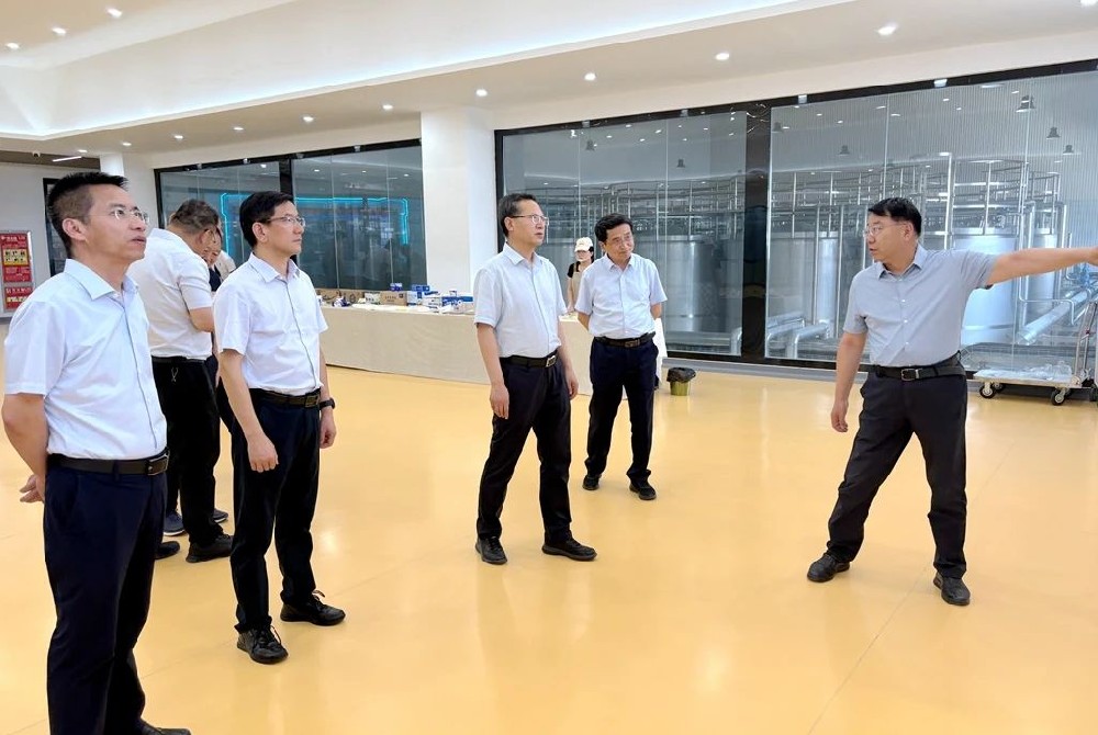 甘肅國(guó)投集團(tuán)到甘肅傳祁甘味乳業(yè)參觀座談