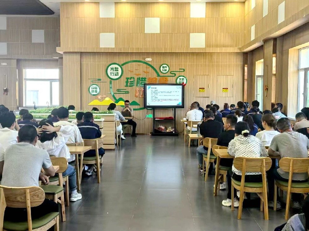 傳祁甘味乳業(yè)公司開展食品安全與生產(chǎn)管理專項培訓(xùn)