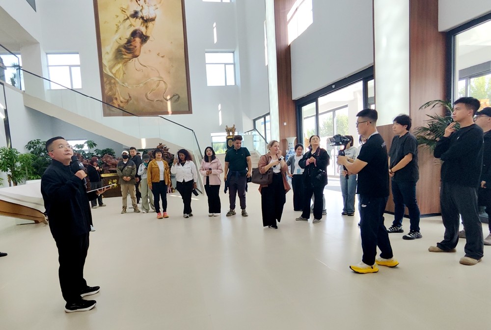 “絲路IP 機遇中國”國際觀察員走進甘肅傳祁甘味乳業(yè)