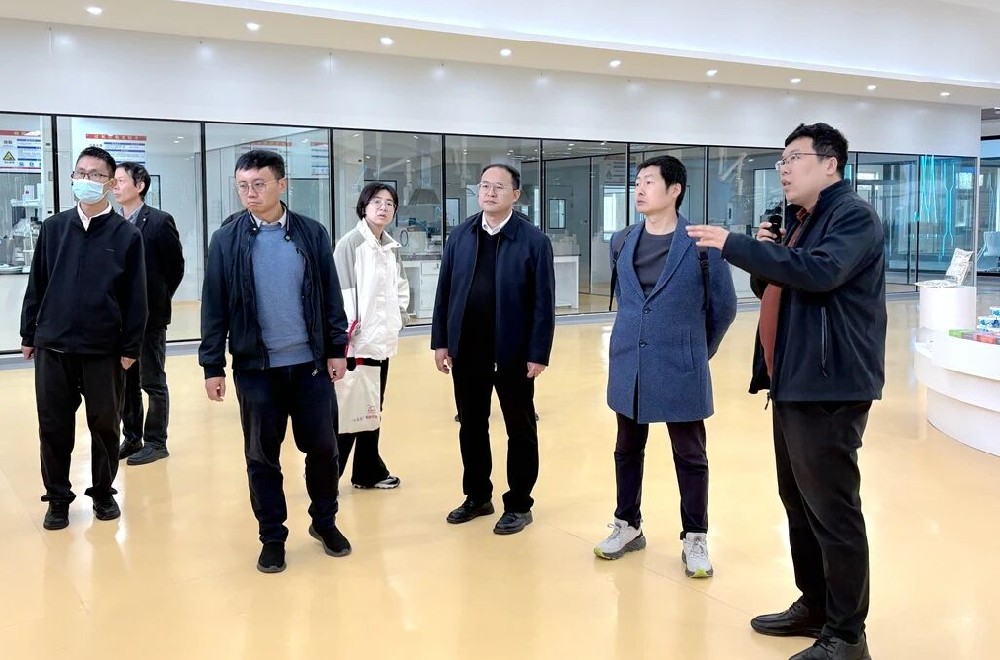 蘭州市工信局和科學(xué)技術(shù)局聯(lián)合調(diào)研組到甘肅傳祁甘味乳業(yè)開展專題調(diào)研?